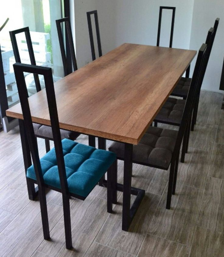 eight seater wood table metal cussioned chairs